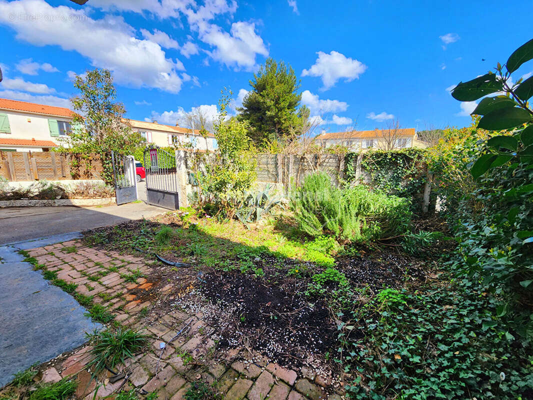 Maison à SAINT-MARTIN-DE-CRAU