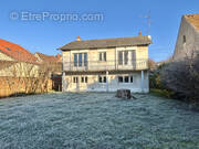 Maison à CRECY-LA-CHAPELLE