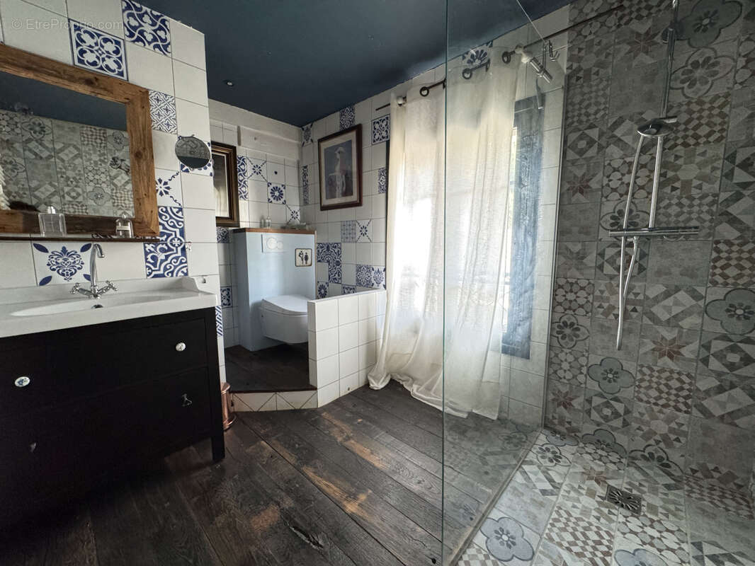 Appartement à VILLE-D&#039;AVRAY