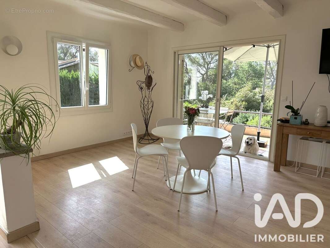 Maison 70 m² à Saint-Raphael  - photo 6