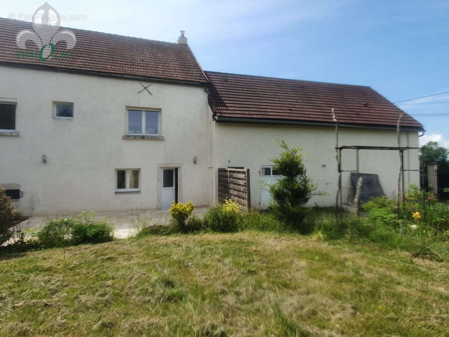Maison à SAINT-LOUP-GEANGES