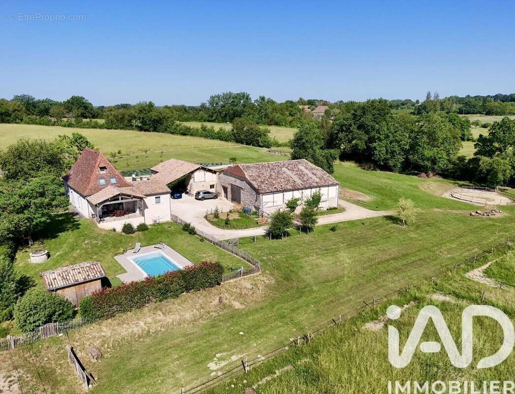 Photo 2 - Maison à BEAUMONT-DU-PERIGORD