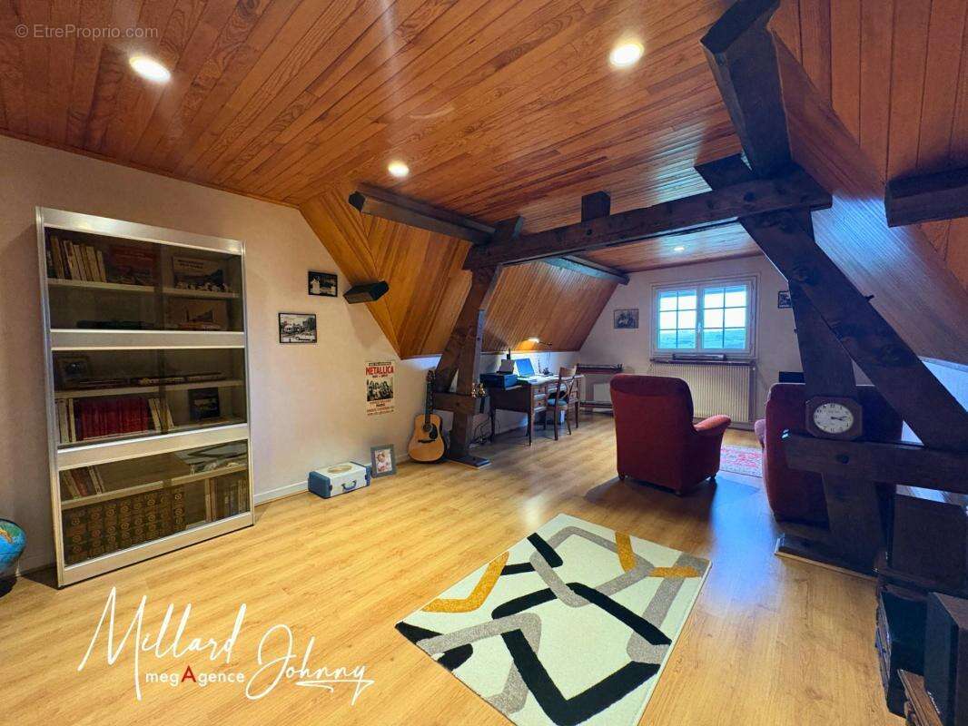 Maison à SAINT-LEGER-SUR-DHEUNE