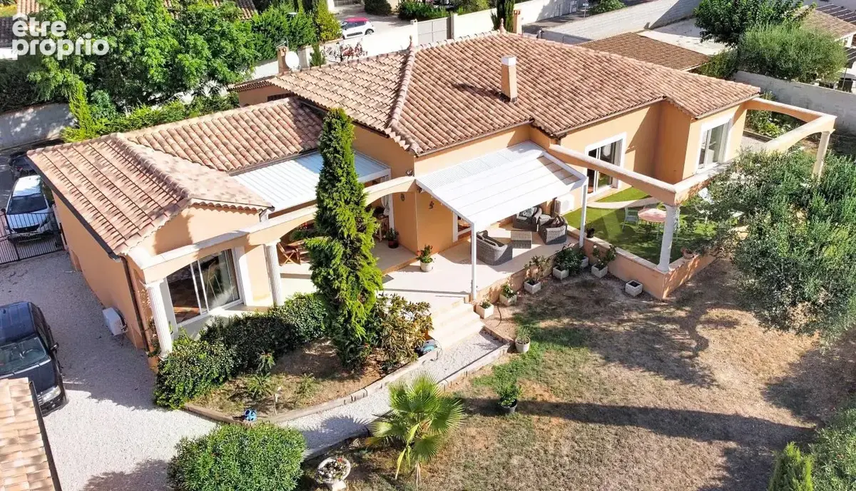 Maison 6 pièces 205 m² à vendre à Montfrin (30490) - photo 1