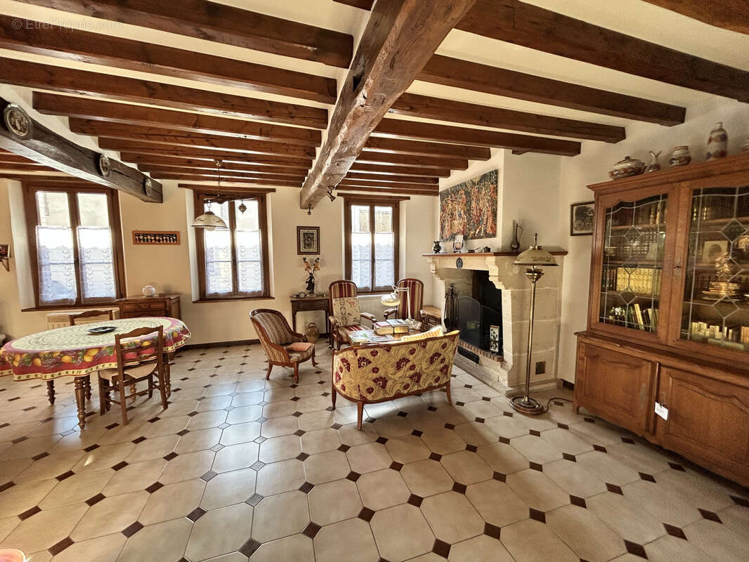 Maison à LA CHAUSSEE-SUR-MARNE