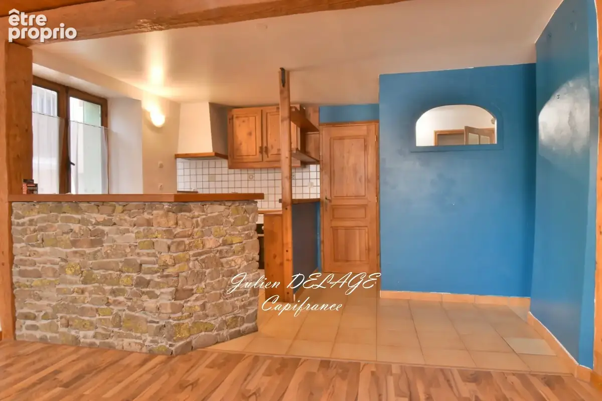 Authentique maison de village au cœur d'embrun – 2 chambres – cave & combles - photo 7
