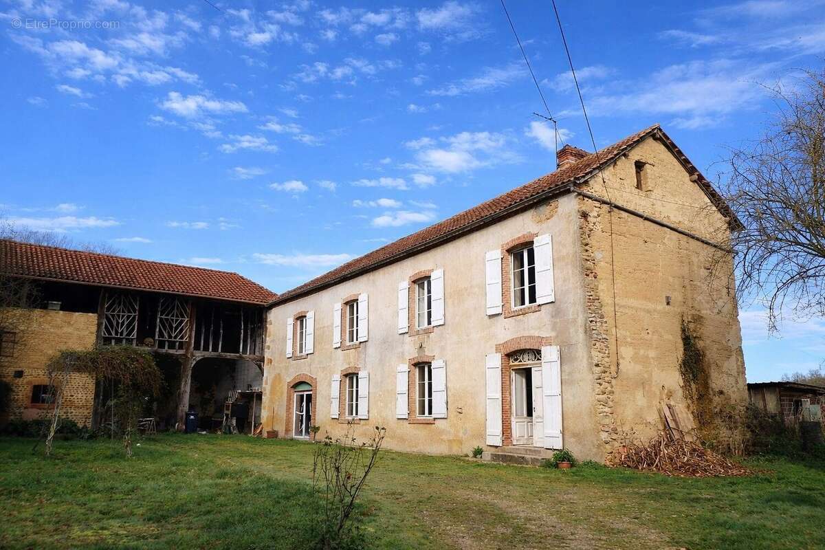 Maison à TRIE-SUR-BAISE