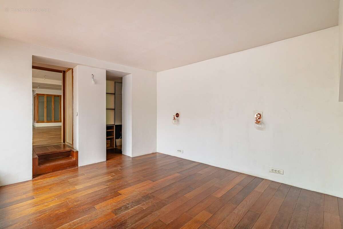 Appartement à PARIS-11E