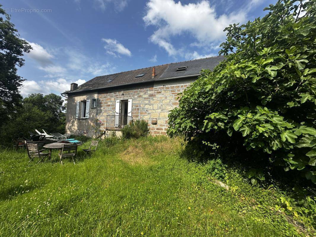 Maison à OBJAT