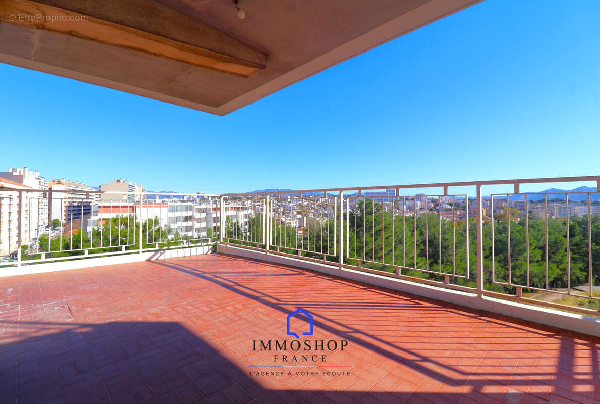 Appartement à MARSEILLE-4E