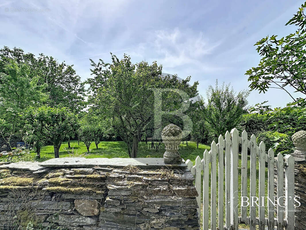 410 m² à Moisdon-La-Riviere  - photo 2