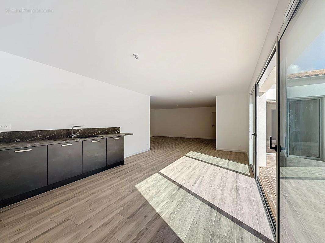 Maison à SAINTE-SOULLE