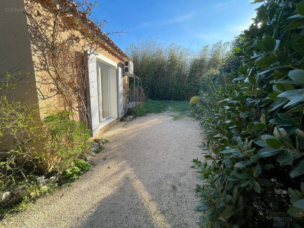 Maison à VEDENE