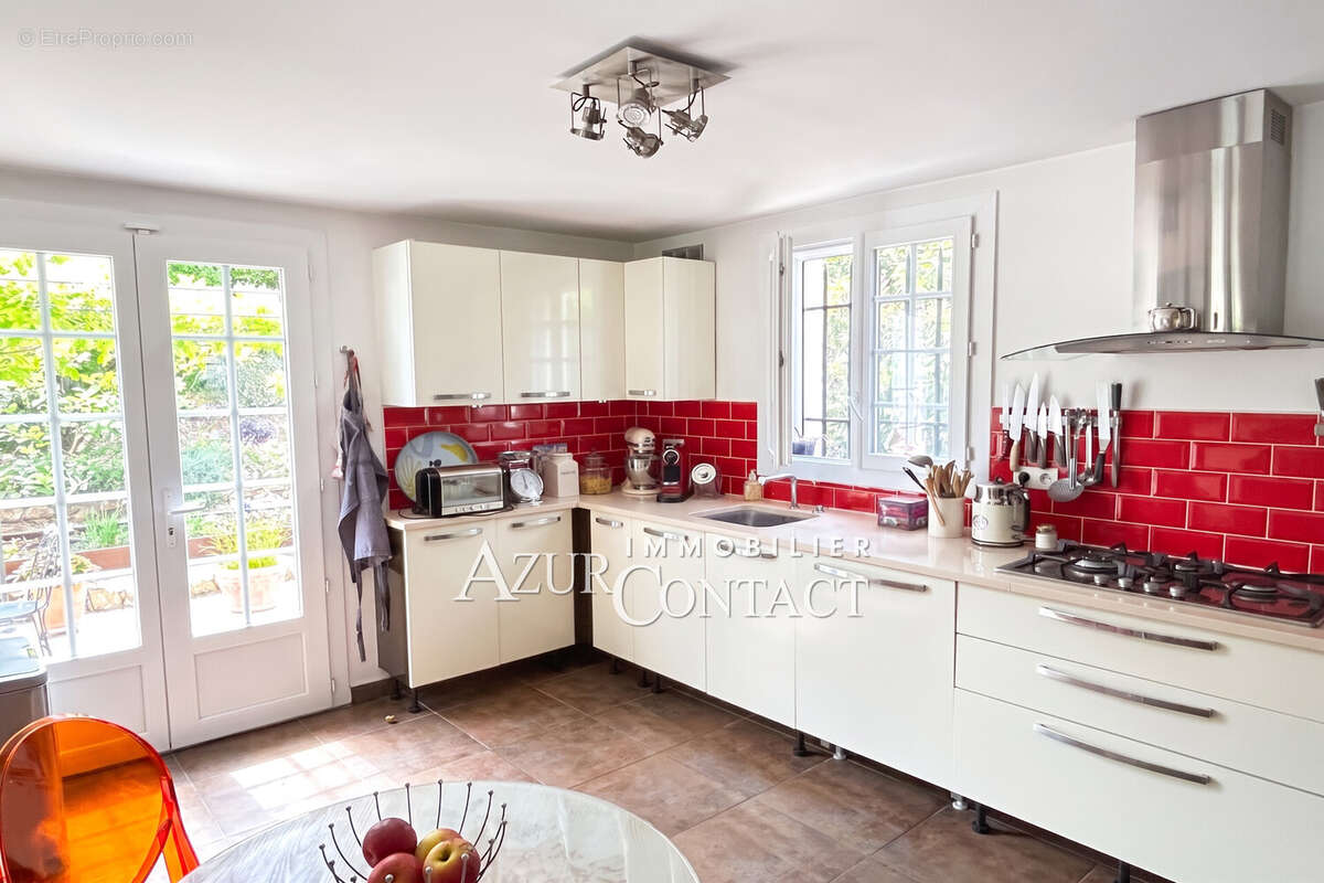 Maison 170 m² à Mougins  - photo 8