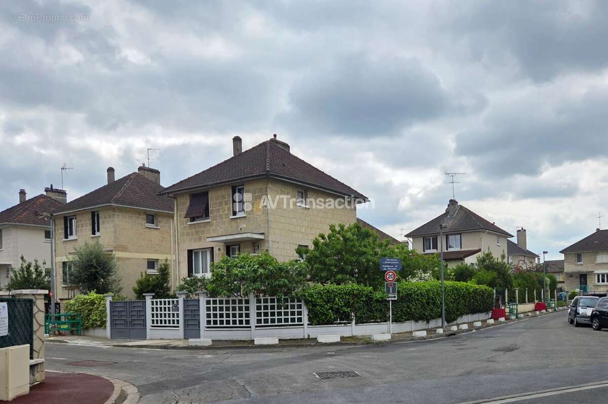 Maison à DRANCY
