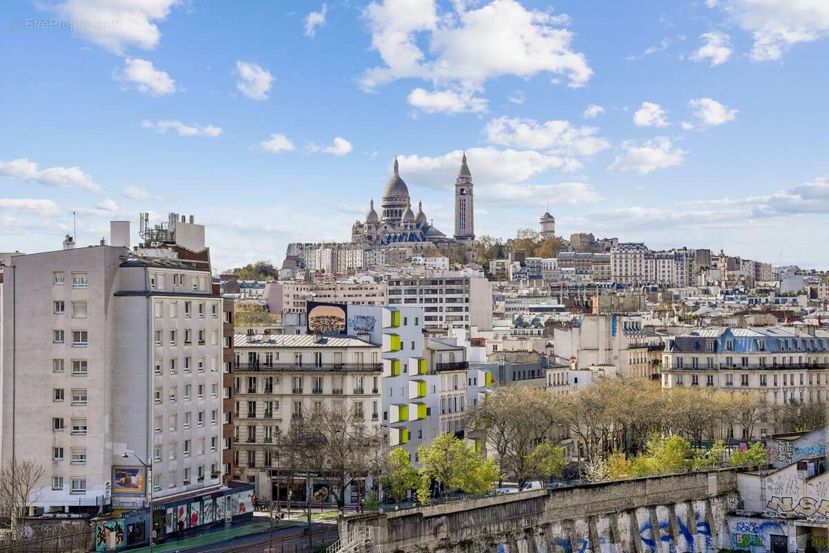 Appartement à PARIS-18E