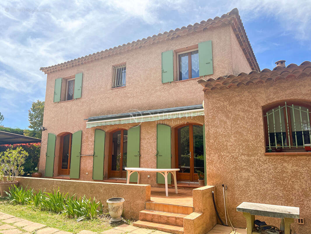 Maison à SAINT-PANTALEON