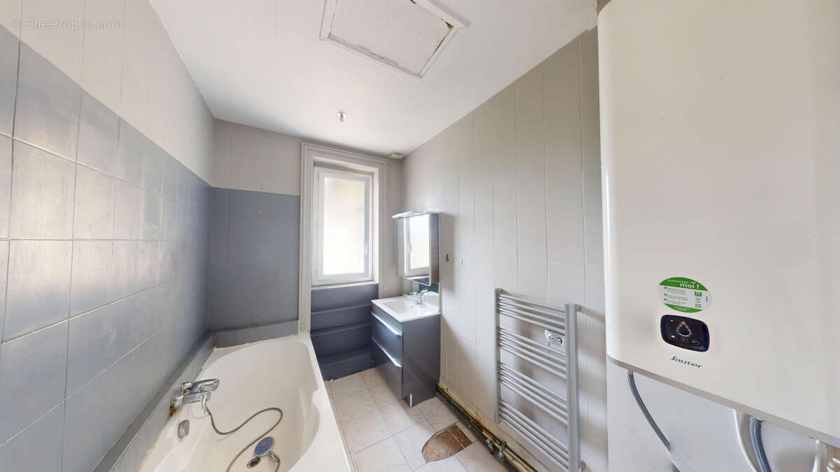 Appartement à FRAISSES