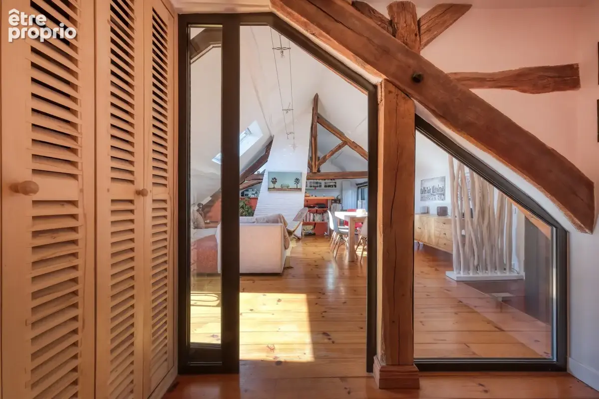 Tres bel appartement atypique - 70.15m2 / 100m2 au sol - jardin de 250m2 - le charme de l’ancien. - photo 4