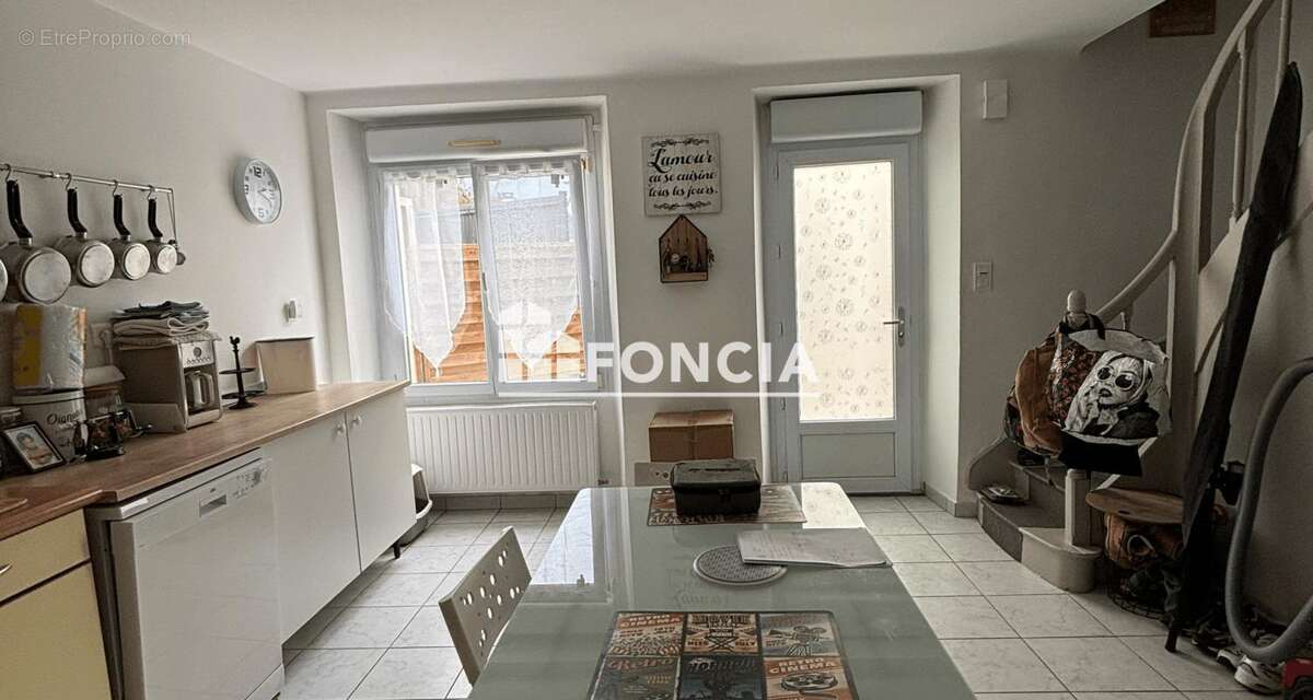 Maison à SAINT-CHRISTOPHE-DU-BOIS