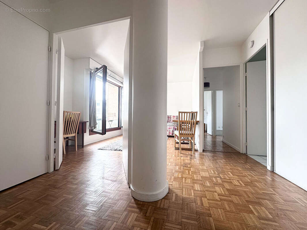 Appartement à PARIS-18E