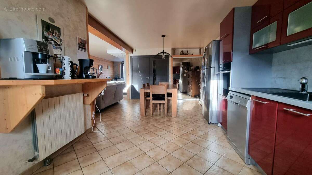 Maison à DOUSSARD