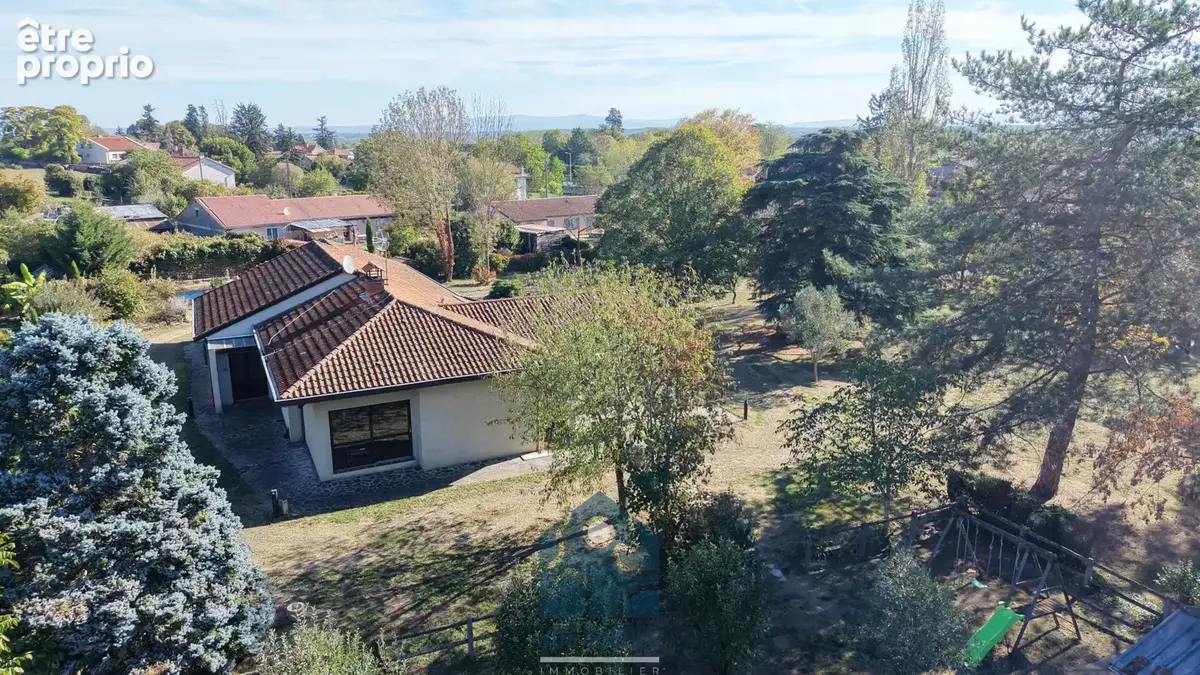 Photo Maison à Joze au prix de 475 000€