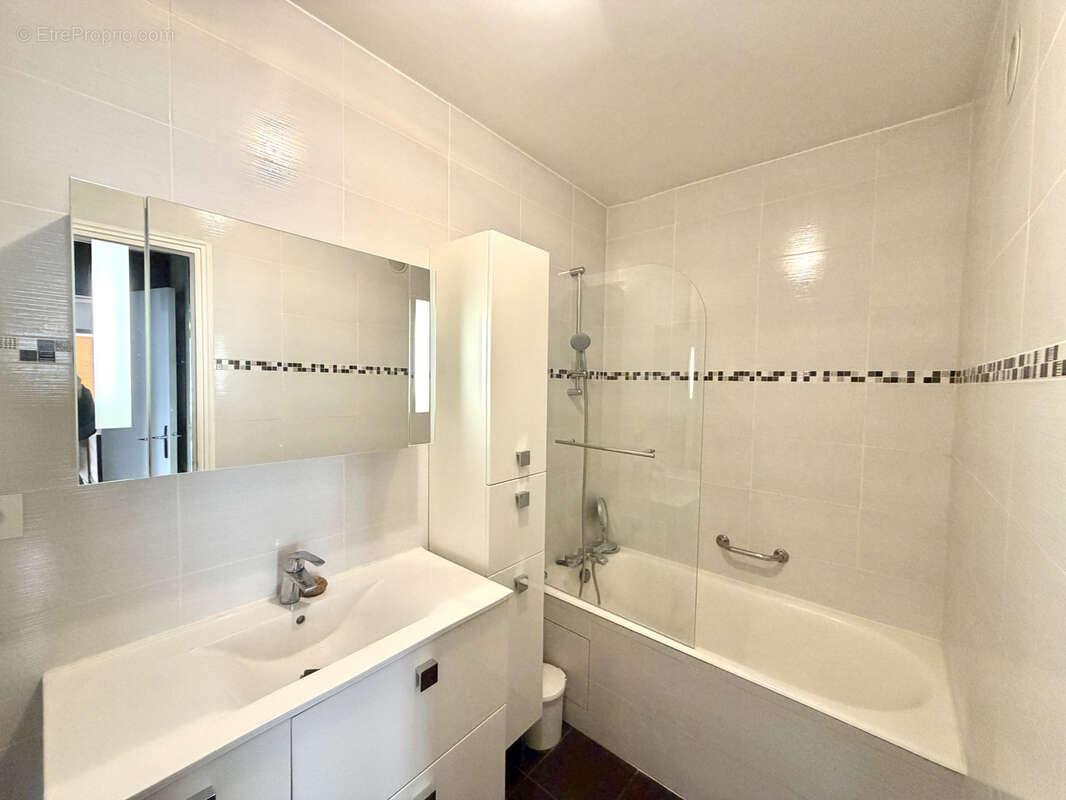 Appartement à PARIS-20E