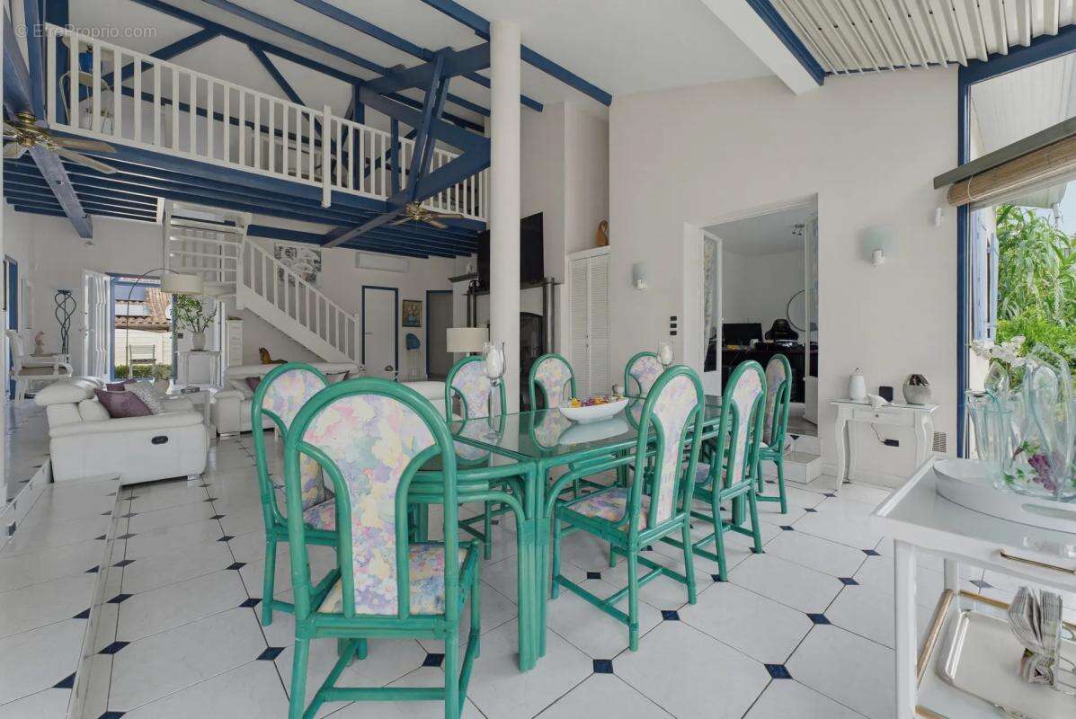 Maison familiale avec piscine à Gradignan - photo 9