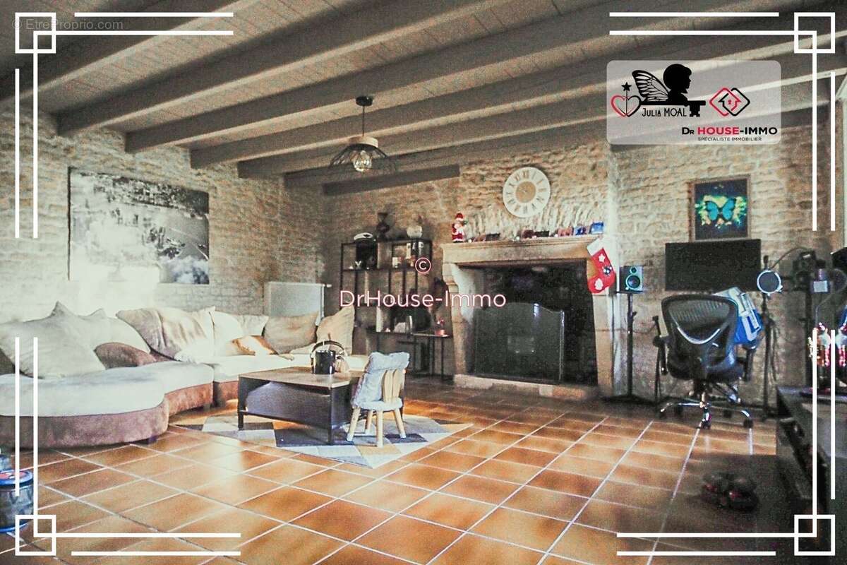 Maison à MOUZEUIL-SAINT-MARTIN