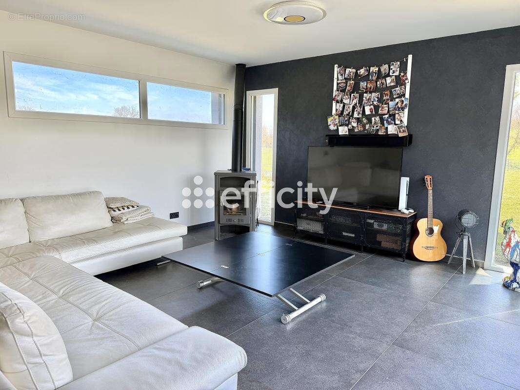 Maison à LA FOUILLOUSE