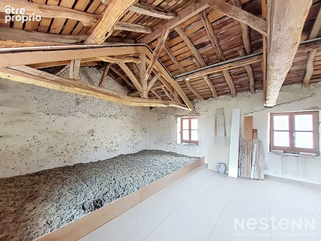 A Vendre Maison de ville en pierre de 123 m² habitable de plain-pied à proximité immédiate des commodités - photo 14