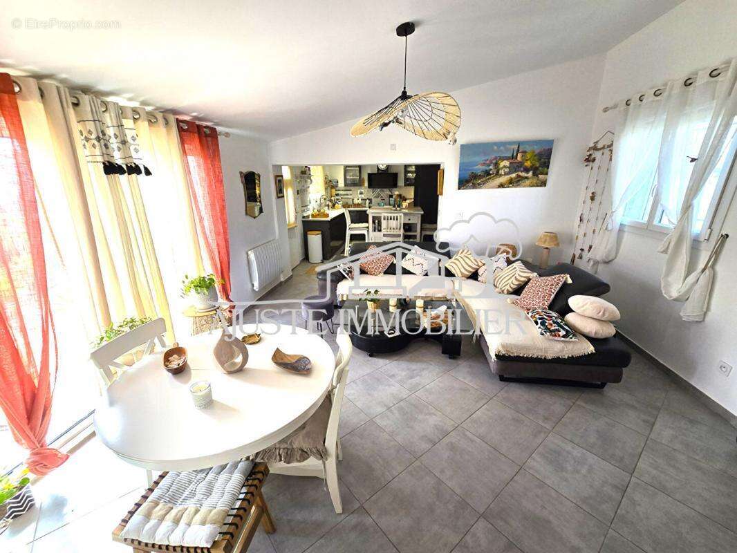 Maison à SAINT-VICTORET