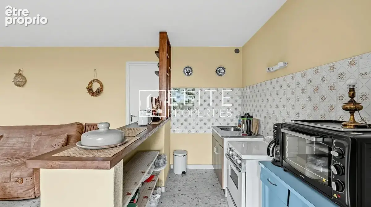MANDELIEU-LA-NAPOULE (CAPITOU) : Maison à rénover, 110 m² habitables, vue panoramique mer et collines, terrain de 1 375 m² - photo 15