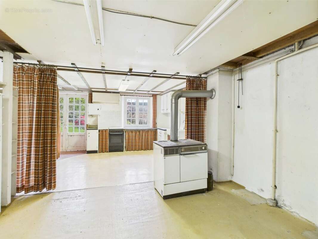 Maison à MONTSAUCHE-LES-SETTONS