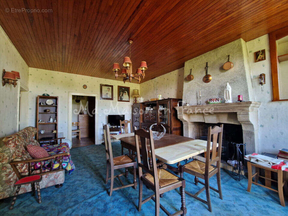 Maison à SAINT-POURCAIN-SUR-SIOULE