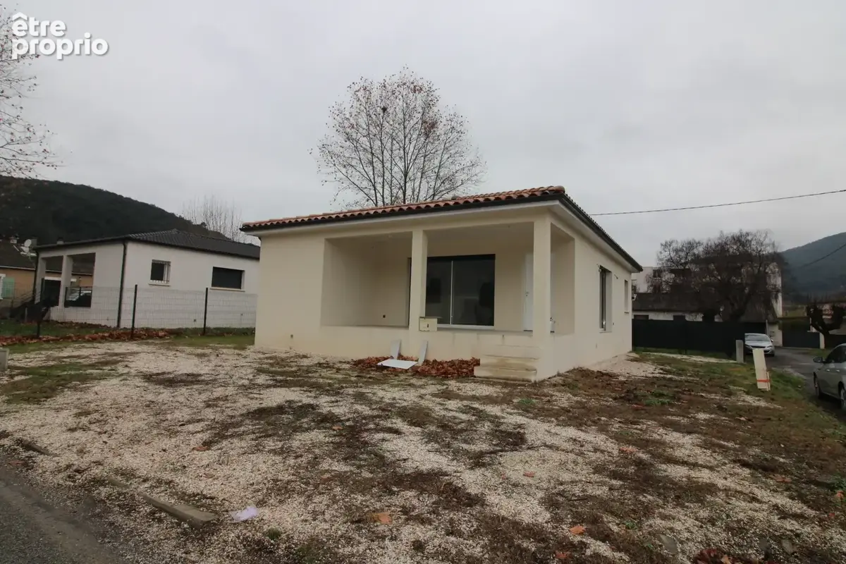 Maison à LES SALLES-DU-GARDON