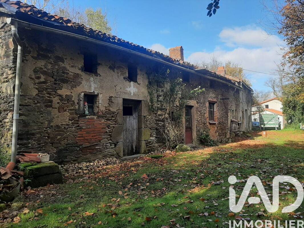 Photo 1 - Maison à COURLAY