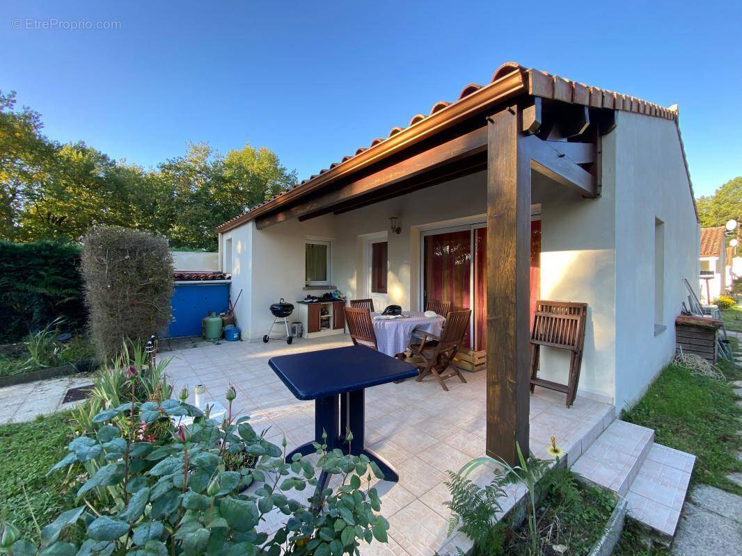 Maison à LES MATHES