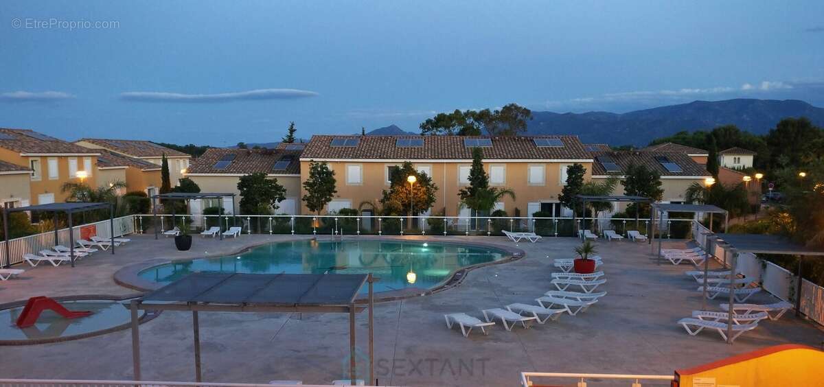 Exclusivite - t2 d'env. 31 m² meublé pour 4 couchages avec terrasse et parking. - photo 7