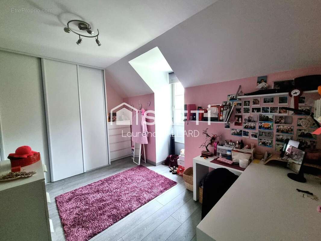 Photo 8 - Maison à VALLANGOUJARD