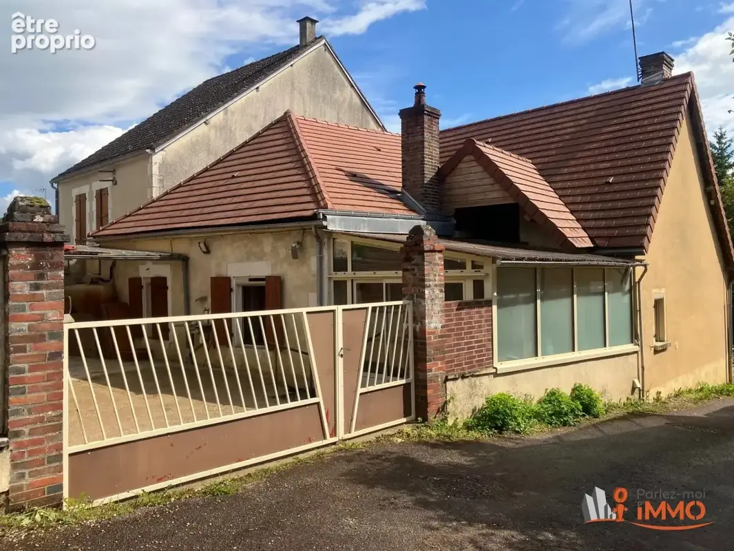Maison à MOUTIERS-EN-PUISAYE