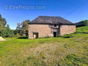 Maison à SAINT-CYR-LA-ROCHE