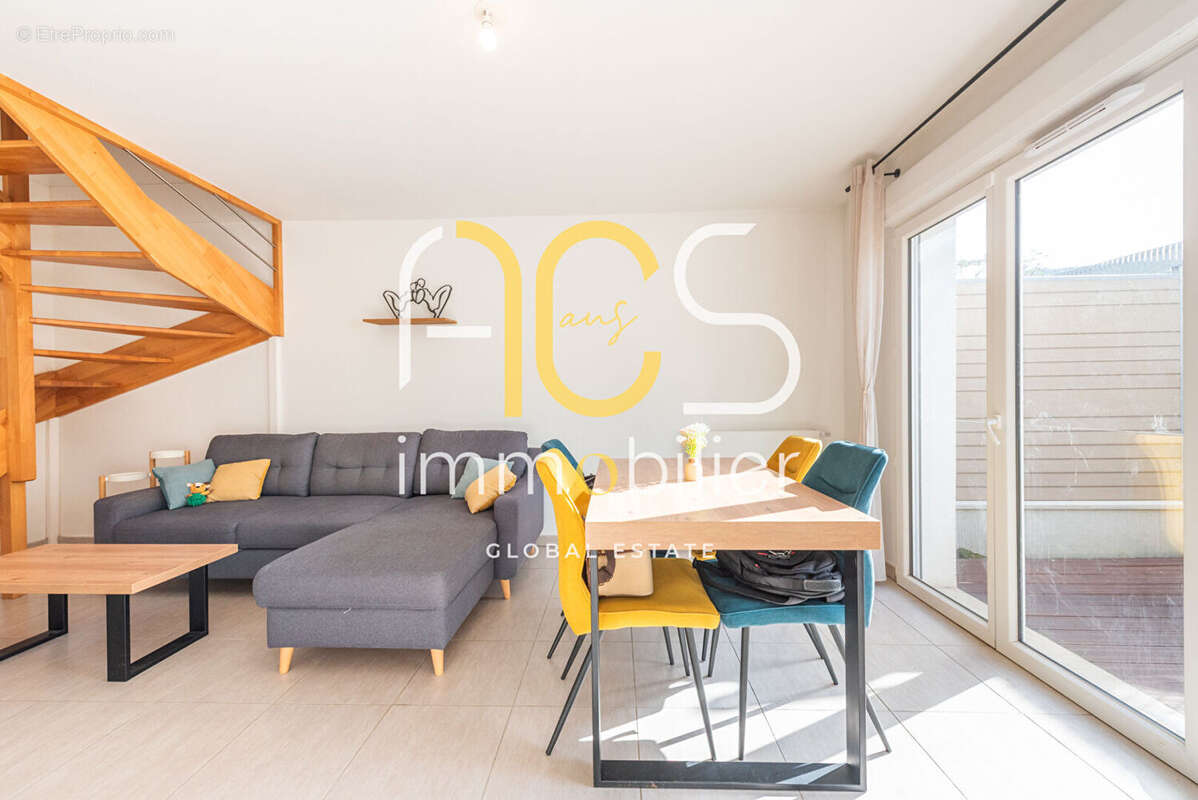 Maison à CHATEAUNEUF-LES-MARTIGUES
