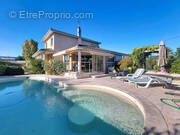 Maison à PAREMPUYRE