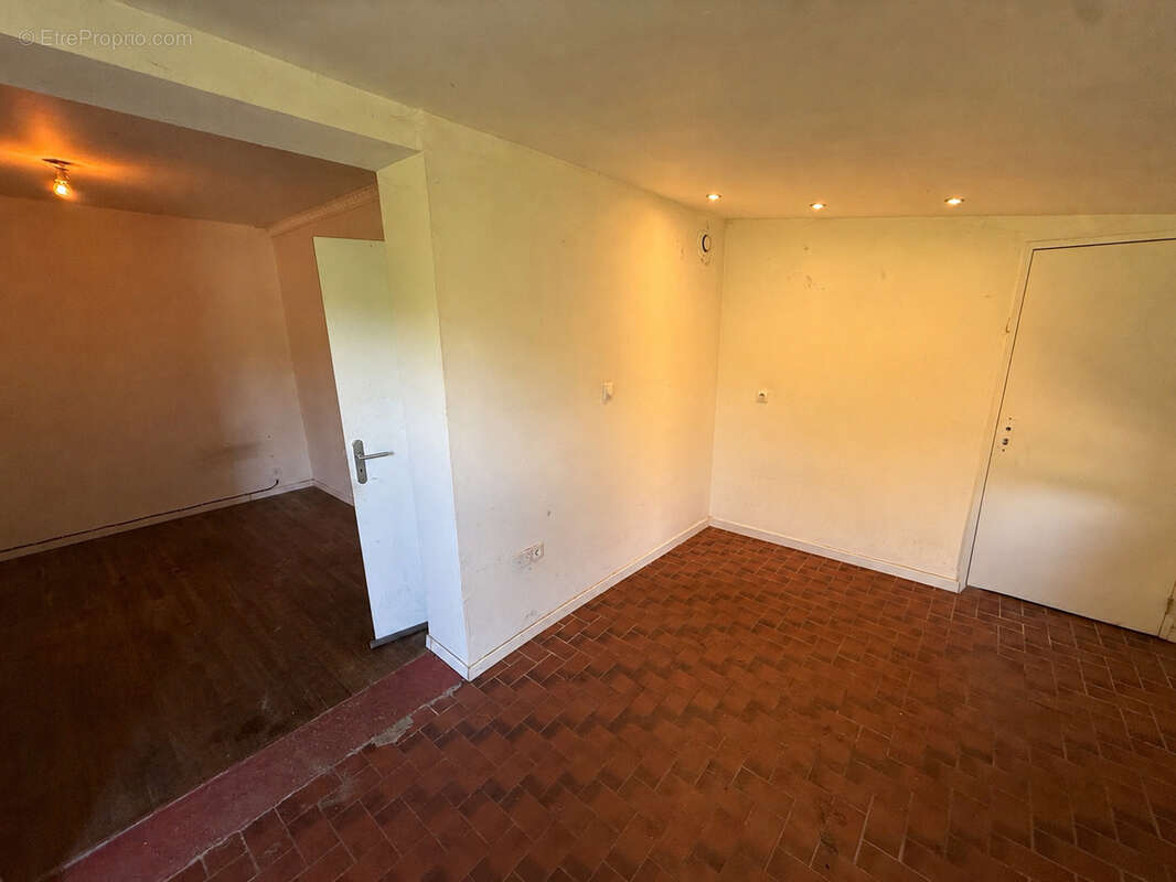 Maison 5 pièces 102m2 avec 1080m2 de terrain - photo 8
