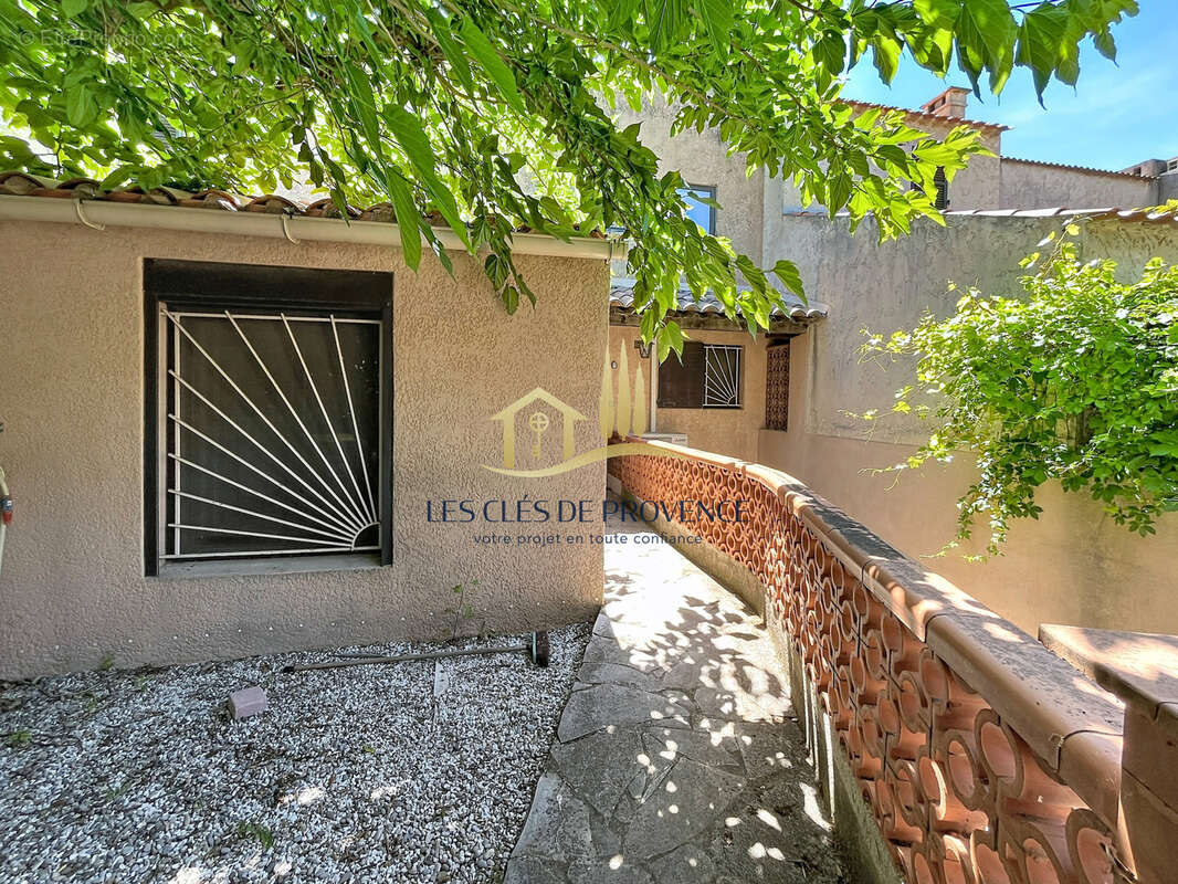 Maison à SAUSSET-LES-PINS