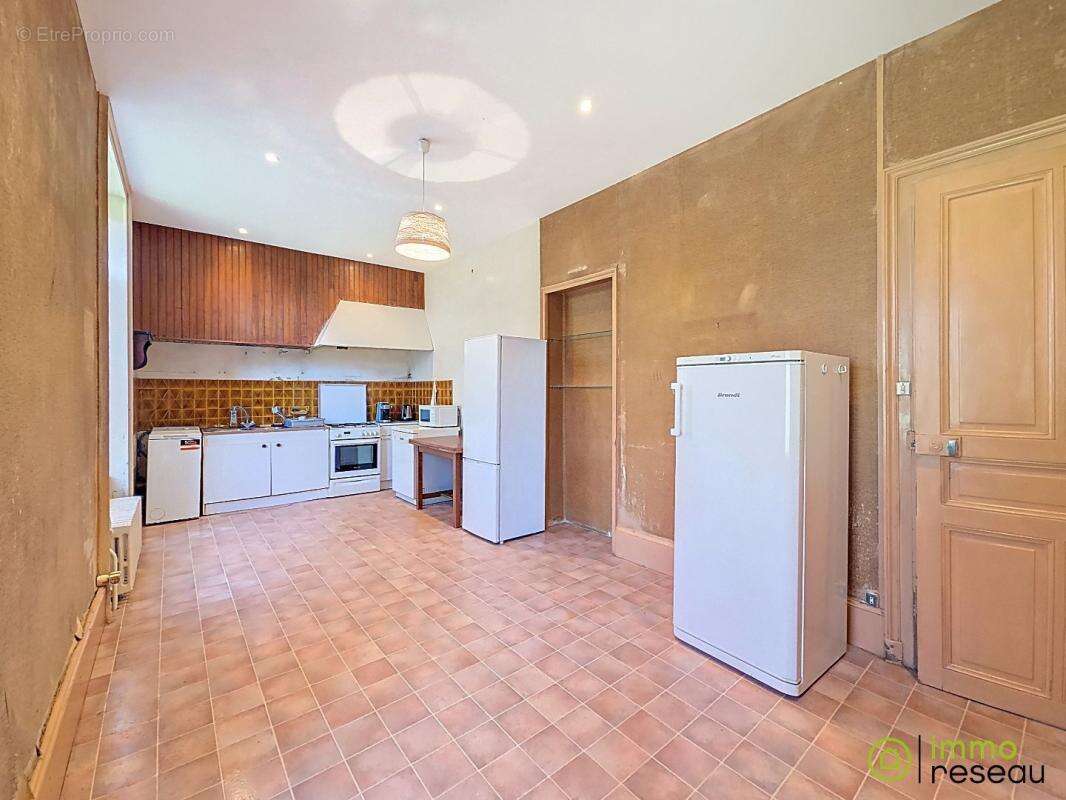 Maison à POURU-SAINT-REMY