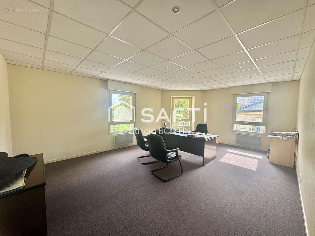 Photo 5 - Commerce à NIORT