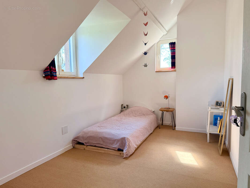 Maison à MONTIGNE-LES-RAIRIES